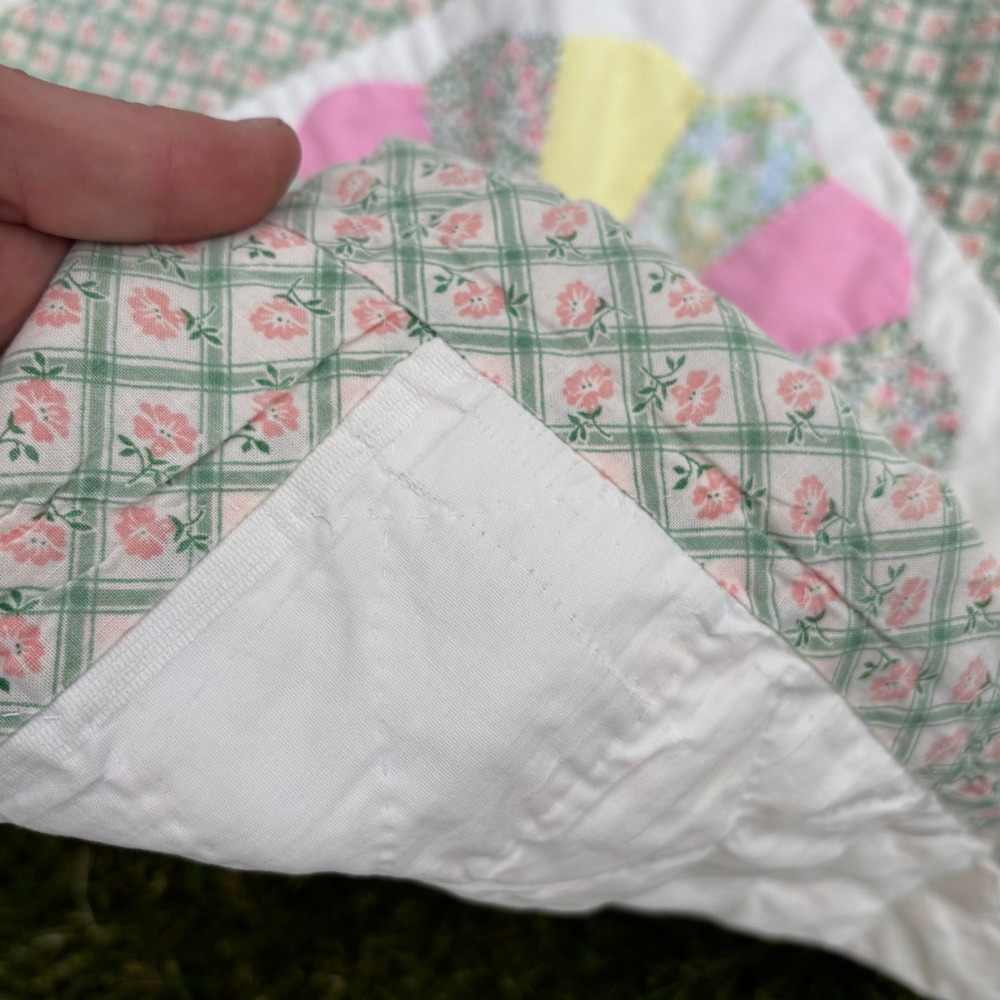 Antique Dresden Plate Hand Sewn Quilt Vintage Floral Pink Yellow Green 101x83 - Picture 7 of 13